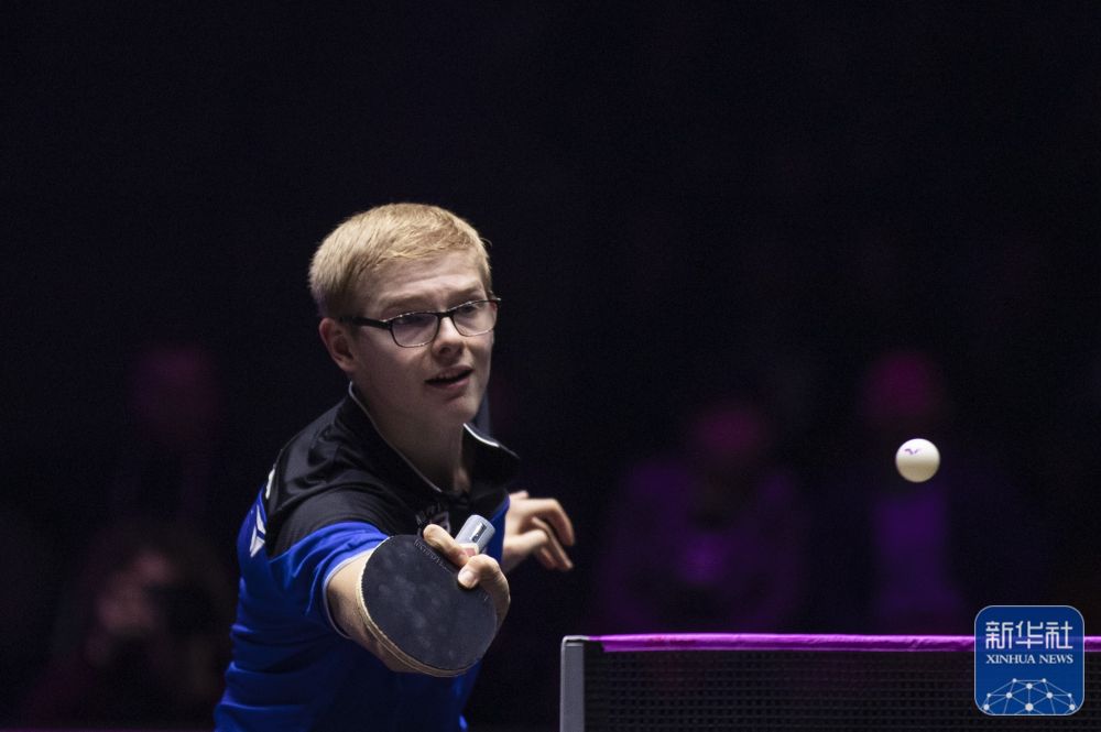 为观众们带 为观众们带